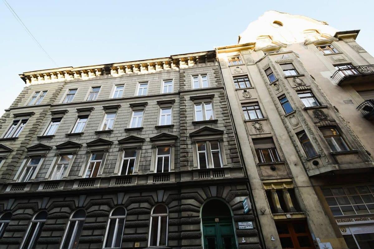 Very Central Very Spacious New Home Budapeste Exterior foto