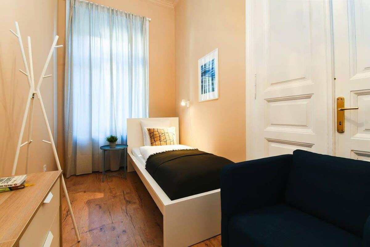Very Central Very Spacious New Home Budapeste Exterior foto