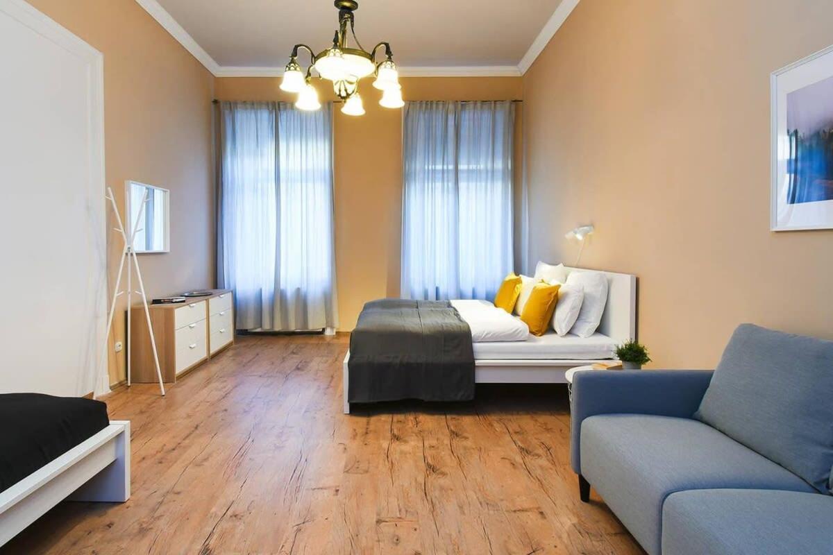 Very Central Very Spacious New Home Budapeste Exterior foto