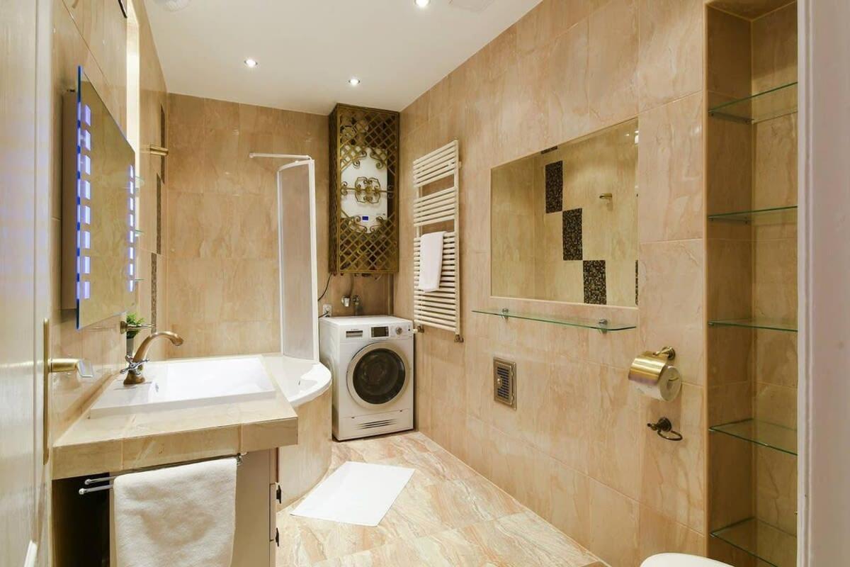 Very Central Very Spacious New Home Budapeste Exterior foto