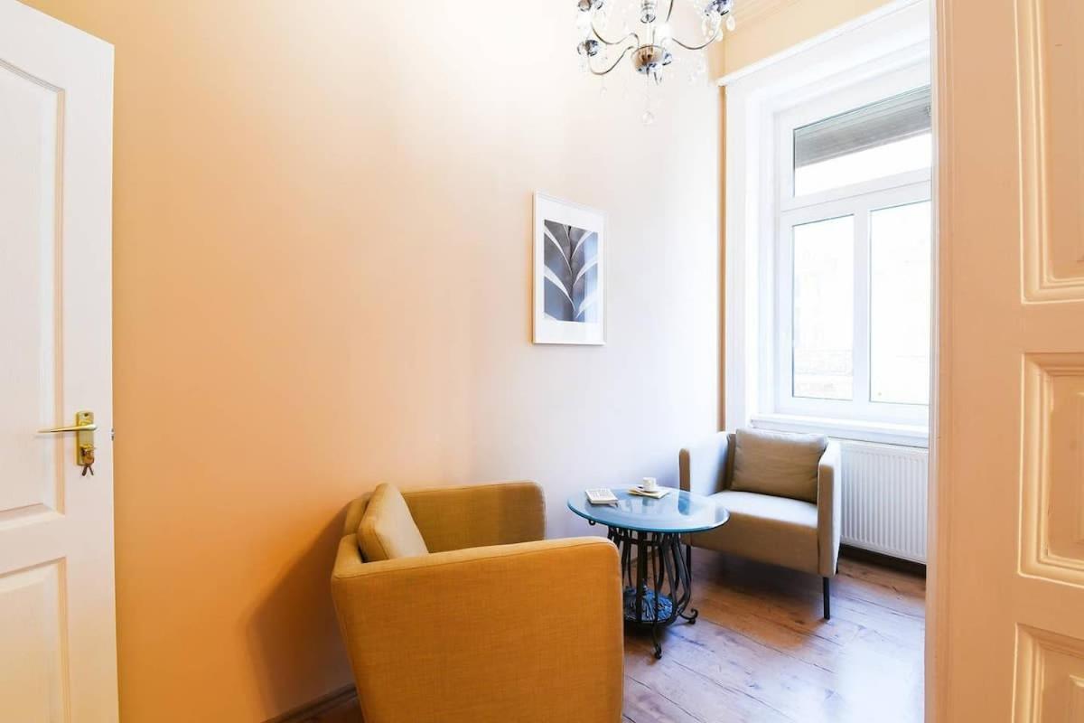 Very Central Very Spacious New Home Budapeste Exterior foto