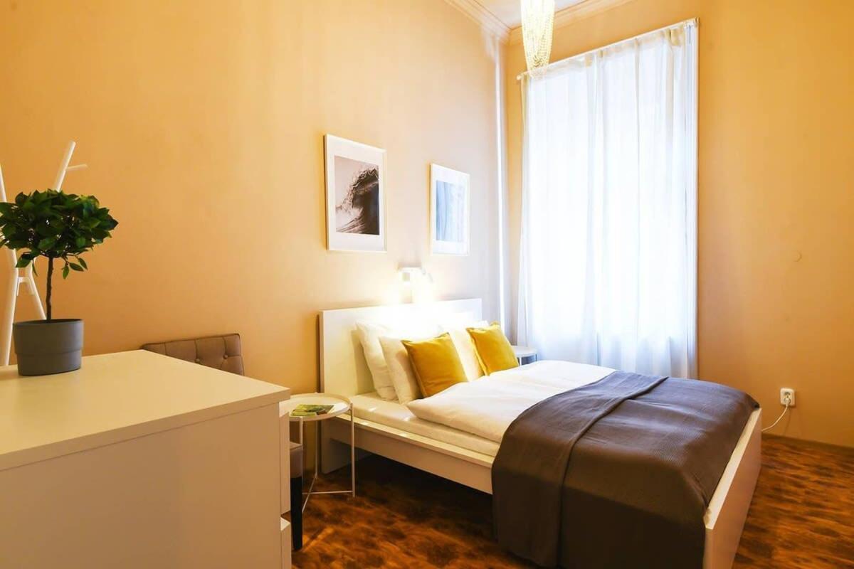 Very Central Very Spacious New Home Budapeste Exterior foto