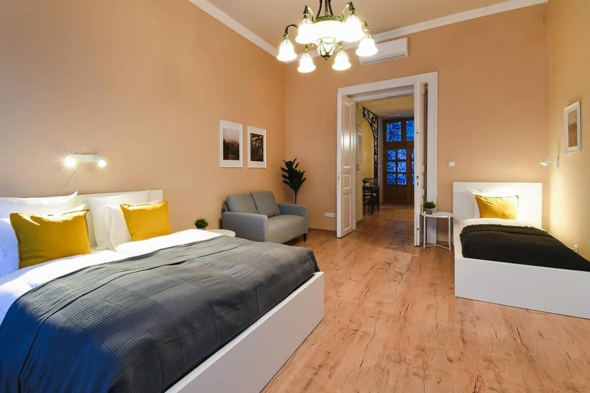 Very Central Very Spacious New Home Budapeste Exterior foto