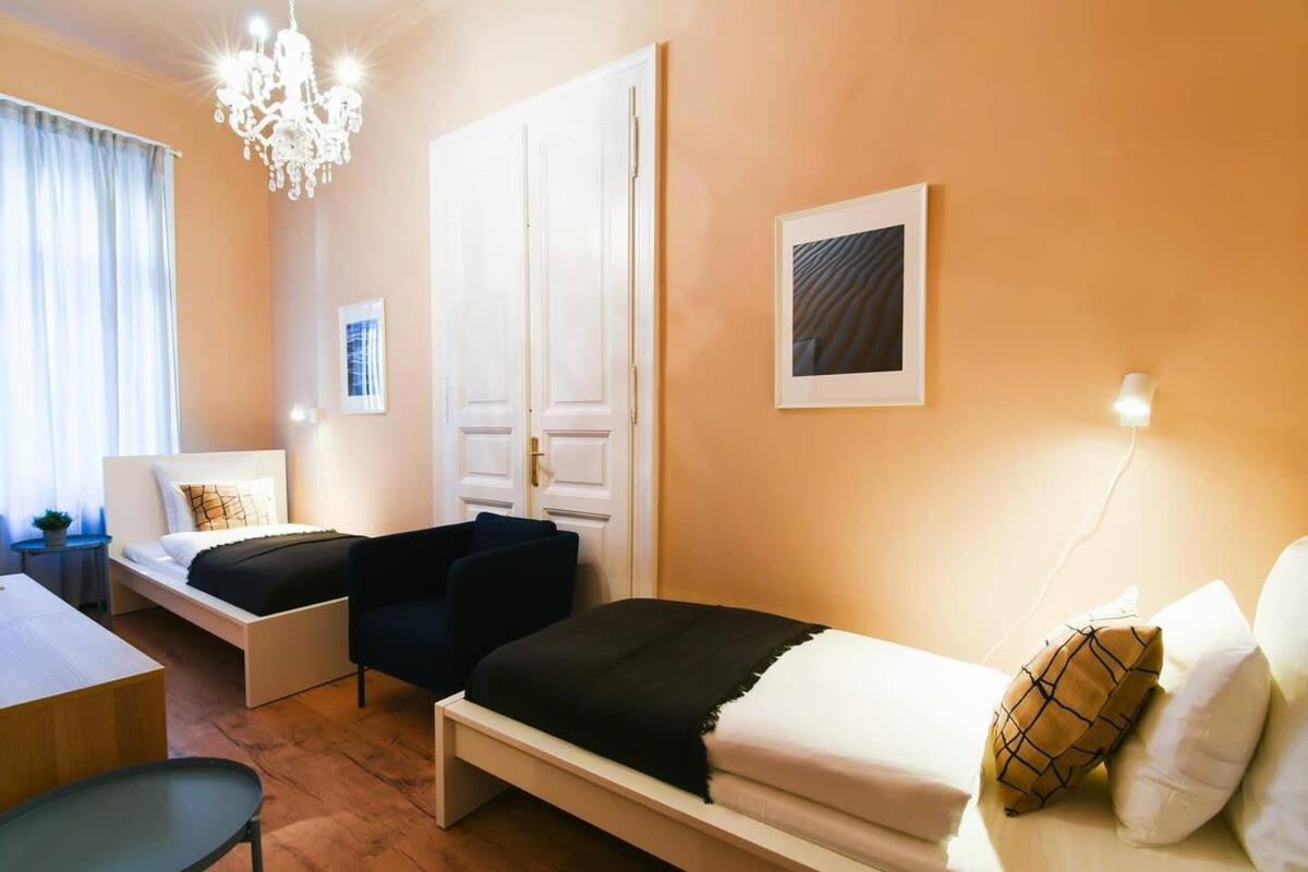 Very Central Very Spacious New Home Budapeste Exterior foto